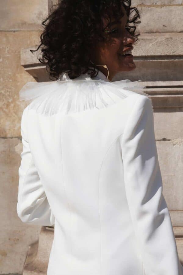 'Un blanc s'il vous plaît'