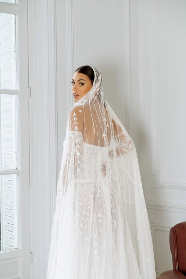 Robe de mariée chic et intemporelle en crêpe de soie – Maison Roula Beyrouth - Lisa