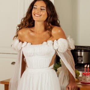 Vouliagmeni, Robe de mariage Paris dos nu en dentelle