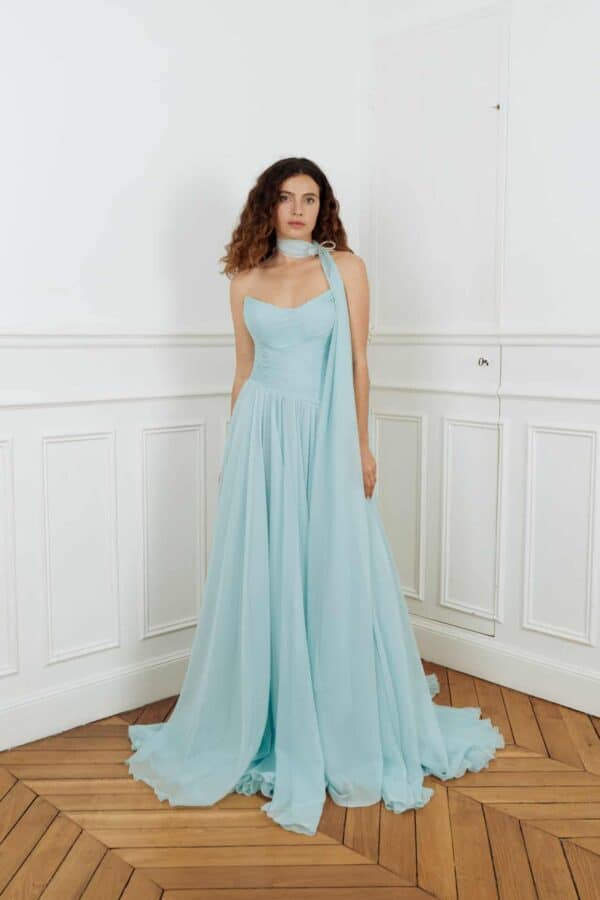 Robe de mariée sur mesure chic et élégante à Paris La robe ' Dynamique ' Robe de mariée sur mesure chic et élégante à Paris La robe ' Dynamique '